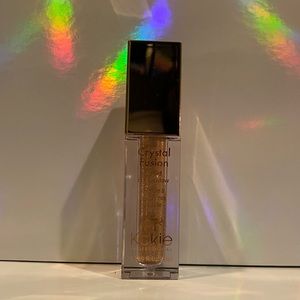 Crystal Fusion Liquid Eyeshadow in Polaris